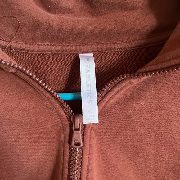 Cropped Rust Pullover - Picture 2 of 2